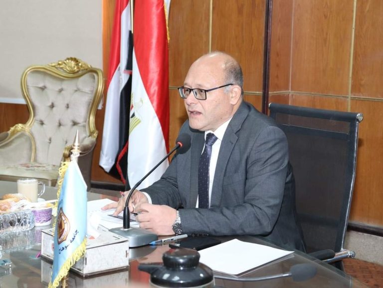 رئيس جامعة سوهاج يشيد بإطلاق برنامج Gen z لدعم المبتكرين بدعم مالى يصل إلى 100 مليون