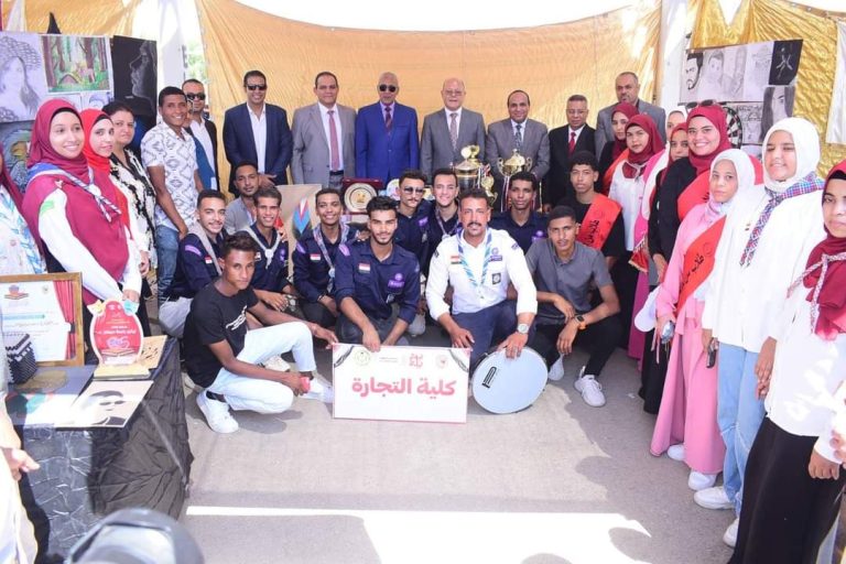 معسكر استقبال الطلاب الجدد والقدامي بطابور العلم على مستوى الجامعة للعام الجامعي 2025/2024
