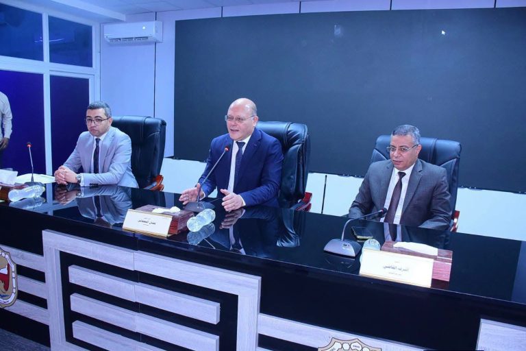 النعماني يقود مسيرة التميز المؤسسي ويعلن.. تجديد منح شهادة الأيزو ب7 كليات والإدارة المركزية للعام السابع على التوالى بجامعةسوهاج