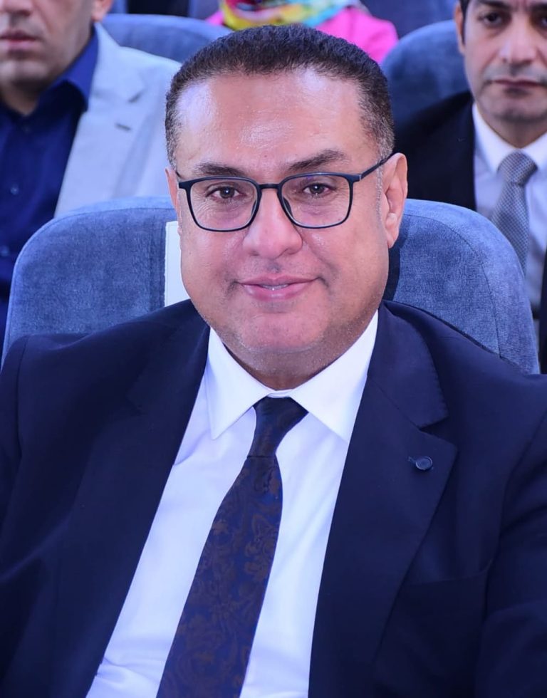 شراكة استراتيجية لتأهيل طلاب وخريجين كلية التجارة لسوق العمل