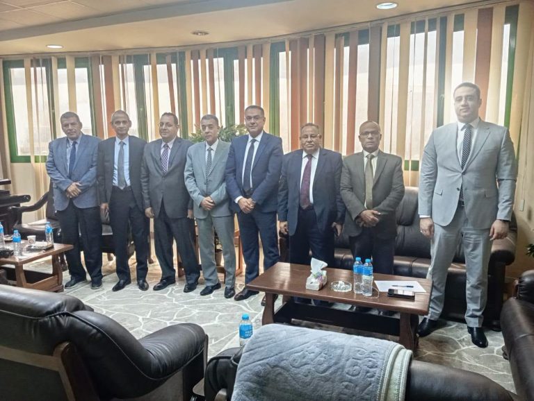 لأول مرة.. كلية التجارة جامعة سوهاج تحتضن المعاهد العليا بالكوثر وأخميم الجديدة!