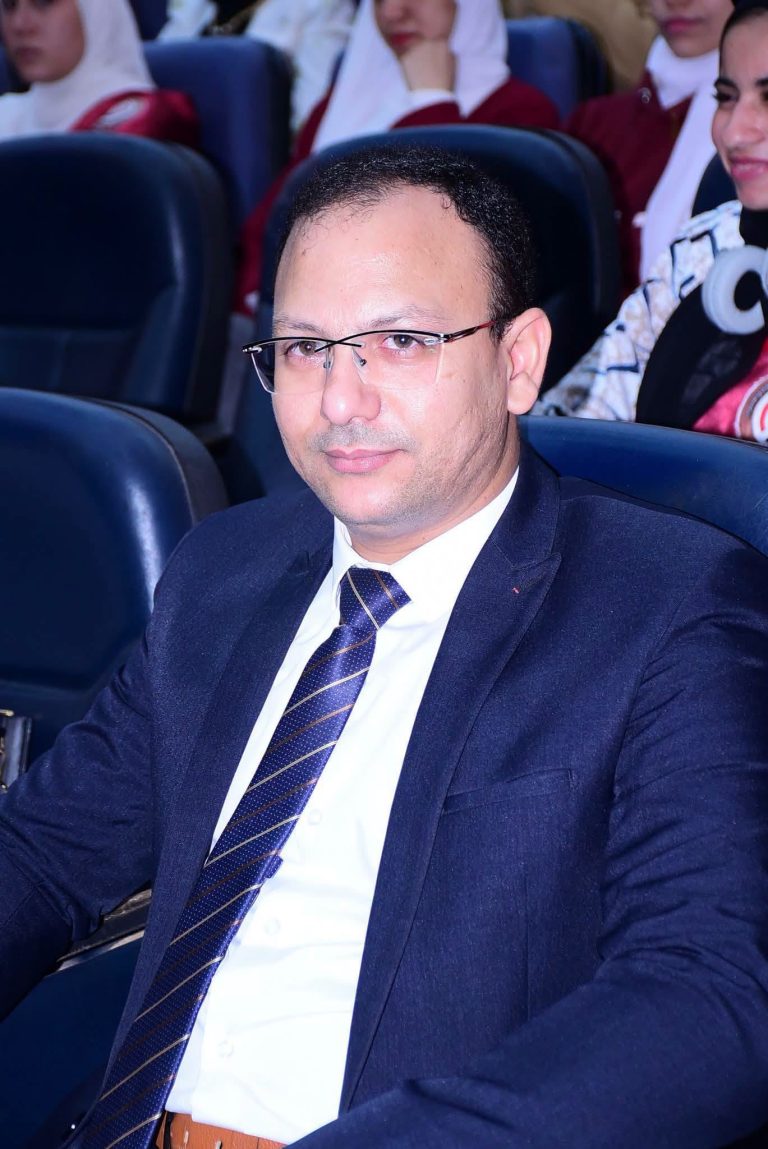انجازٌ علمي يكتب فصلا جديدا في مسيرة كلية التجارة – جامعة سوهاج